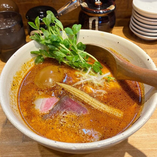 牛白湯が人気のラーメン屋さん「牛骨ら~めん ぶっこ志 北浜店」